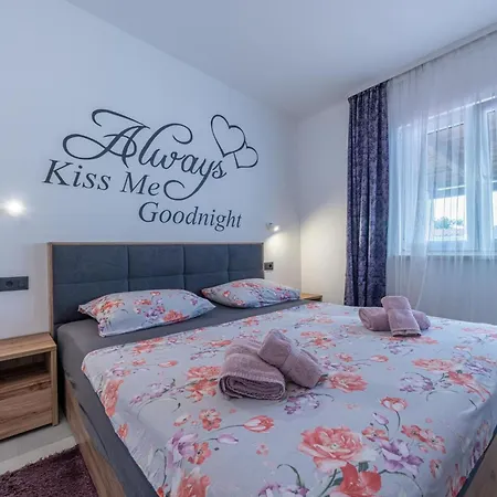 Georgine By Interhome Dom wakacyjny