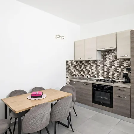 Georgine By Interhome Semesterbostad