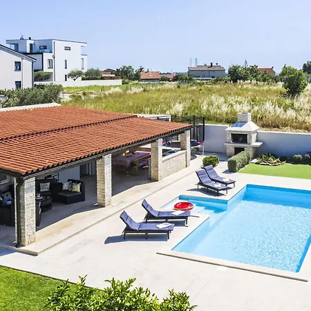 Ferienhaus Georgine By Interhome Pula